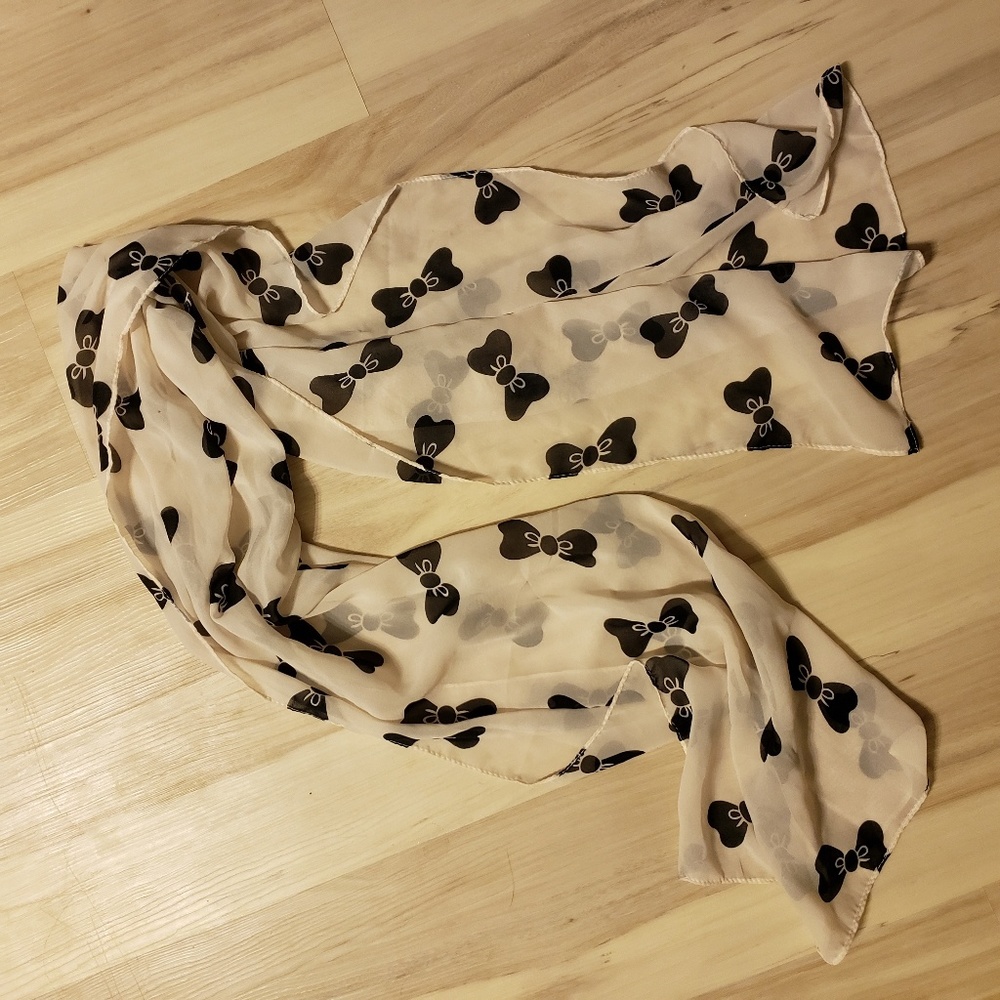 Pink and black bow print scarf
